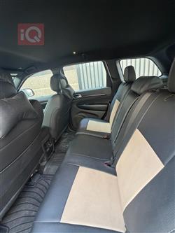 جیپ گراند شیرۆکی